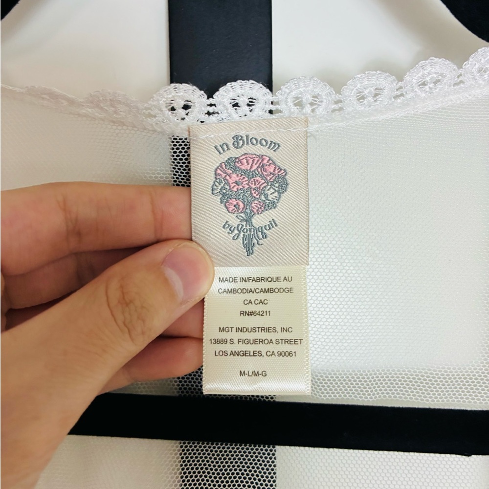 In Bloom by Jonquil Bohemian Cream Kimono with Lace accents Feminine, Elegant L - Picture 8 of 9